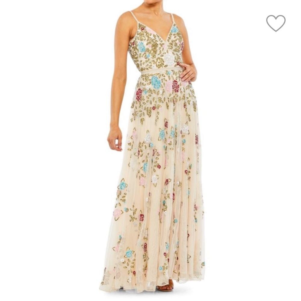 MAC DUGGAL EMBELLISHED FLORAL SEQUINED GOWN